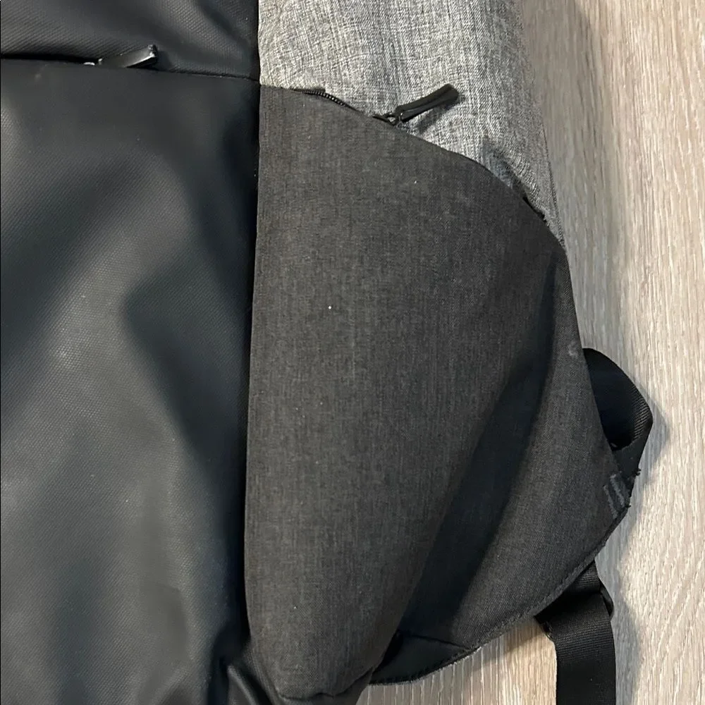 Mark Ryden Anti-Theft Fresh Laptop Backpack Gray and Black